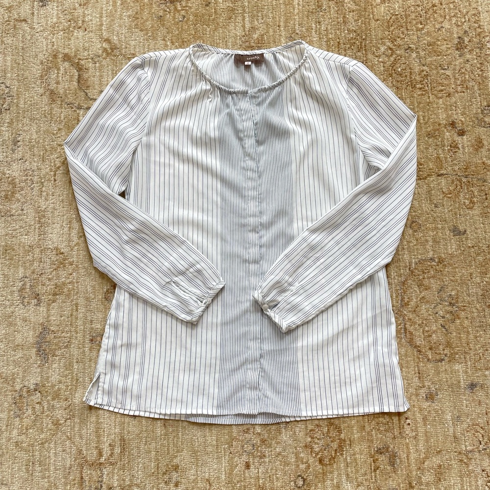 Pretty Striped Poly Flowy Dress shirt, white with black stripes size S